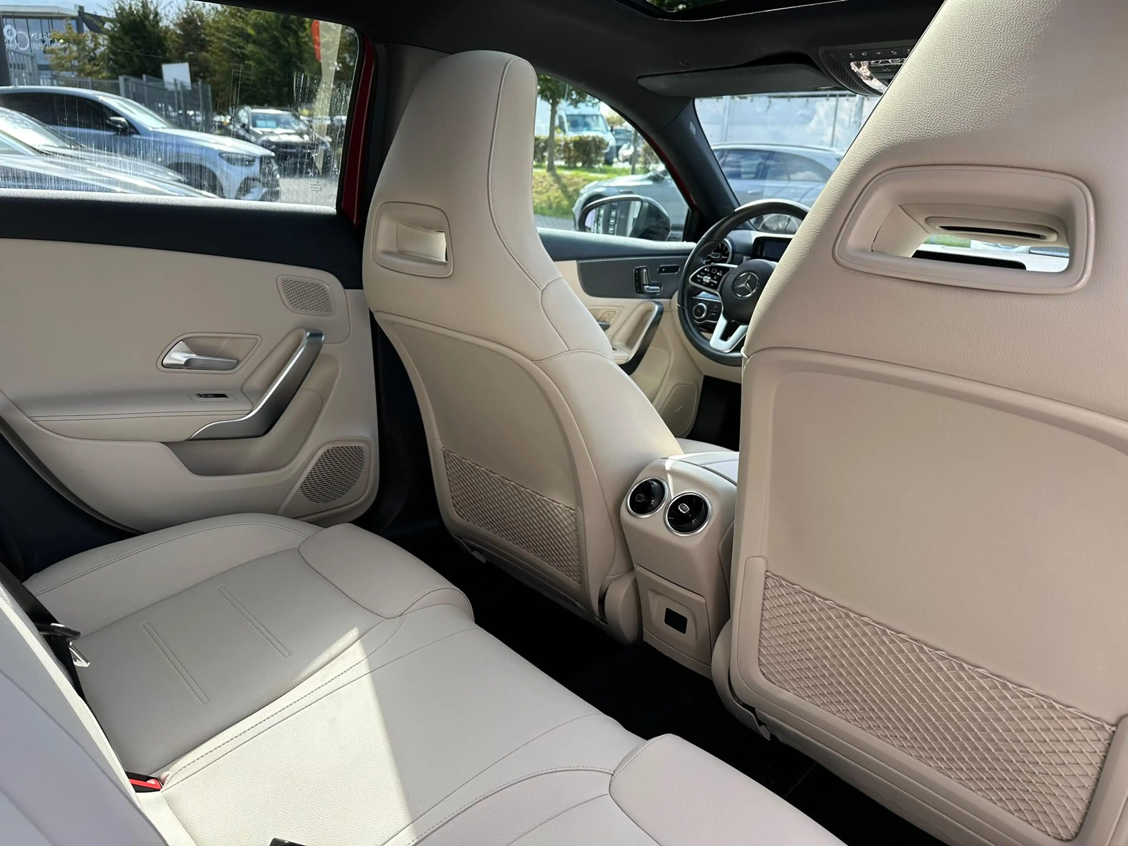 Mercedes-Benz A 180 A — photo 16