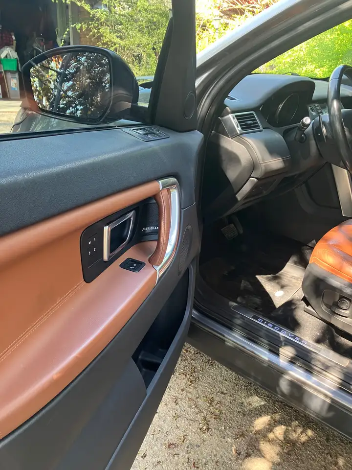 Land Rover Discovery Sport снимка Land Rover Discovery Sport