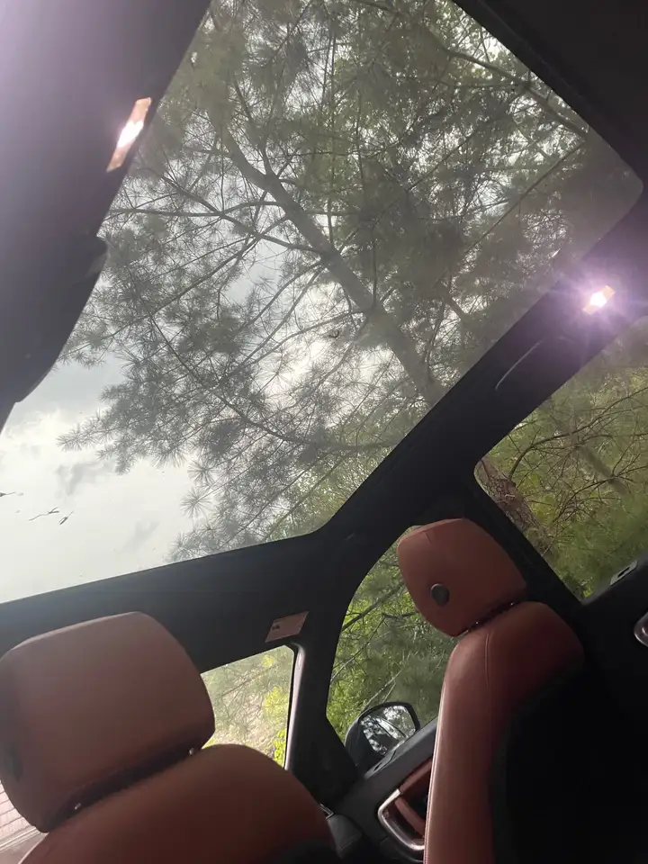 Land Rover Discovery Sport снимка Land Rover Discovery Sport