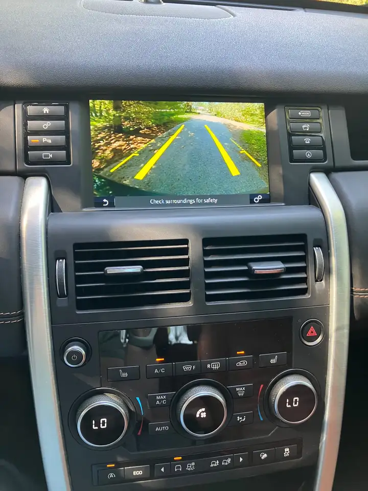 Land Rover Discovery Sport снимка Land Rover Discovery Sport