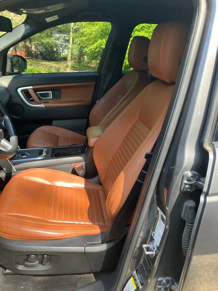 Land Rover Discovery Sport снимка Land Rover Discovery Sport