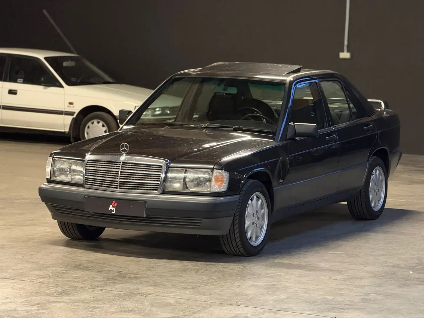 Mercedes-Benz 190 190 E 1.8i Cocoon / Oldtimer / Prête á immat Zwart - 1