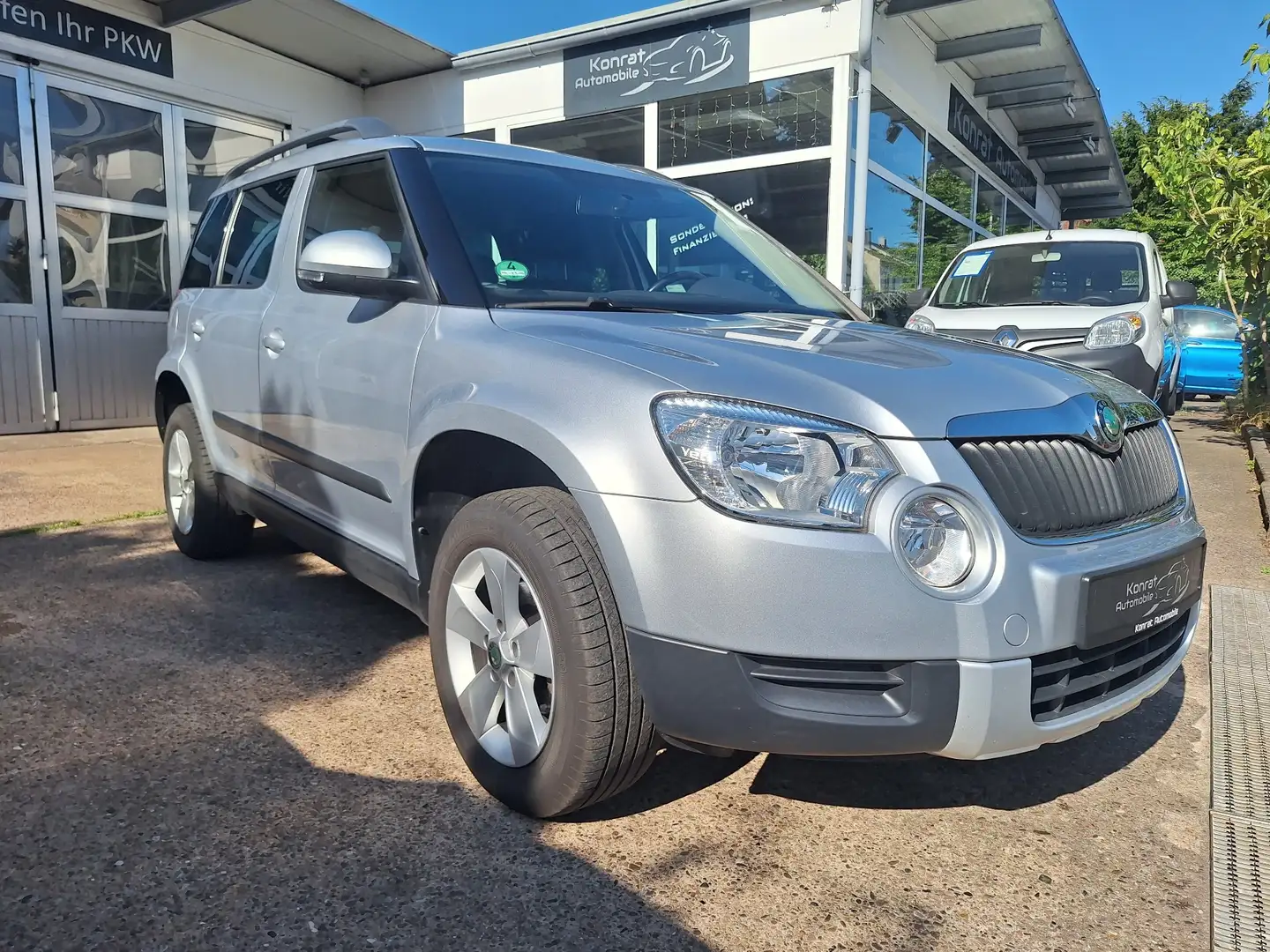Skoda Yeti 1.2 TSI Active PLUS EDITION Silber - 1