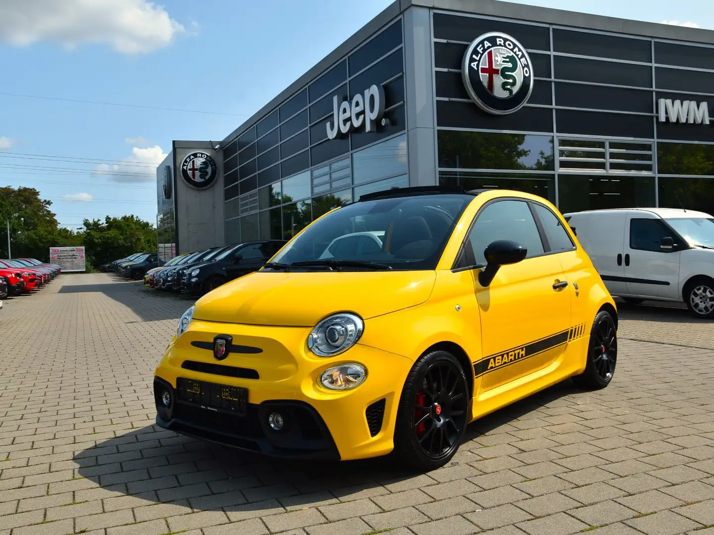 Abarth 595C 595 Cabrio Competizione Automatik 179PS Gelb - 1
