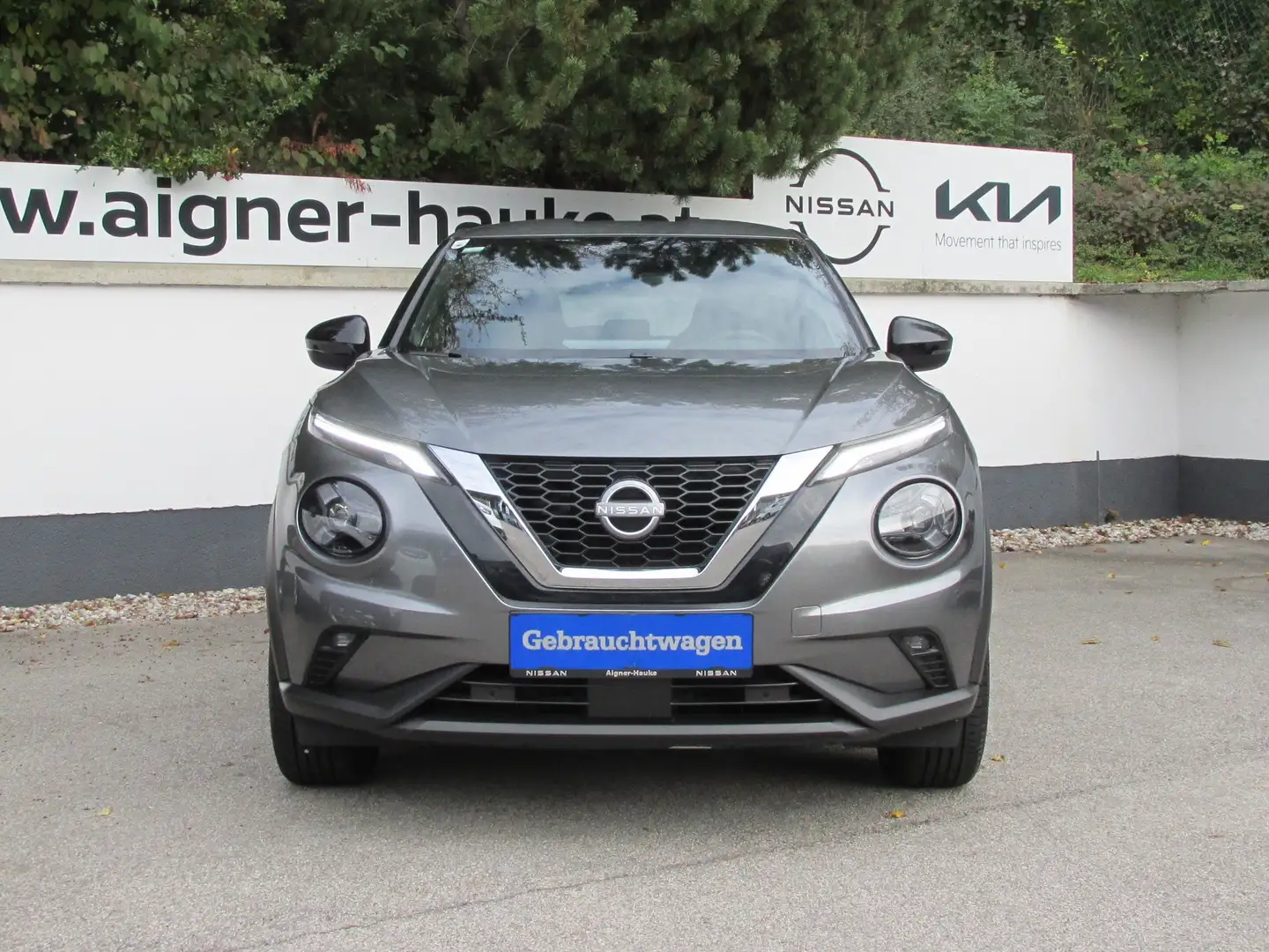 Nissan Juke Juke 1,0 DIG-T N-Connecta Grau - 2