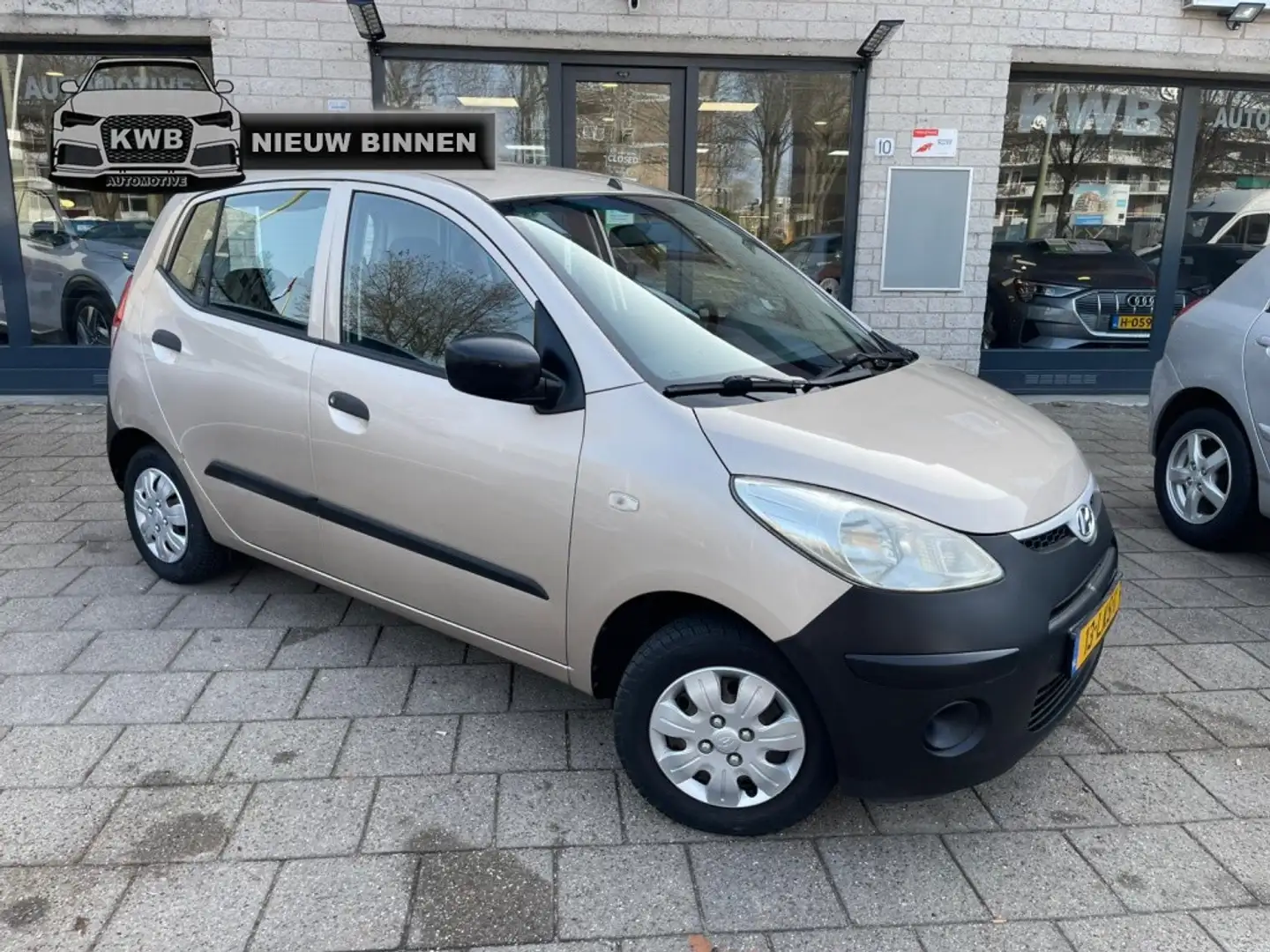 Hyundai i10 1.1 Pure 5Deurs Nieuwe apk NAP Beige - 1