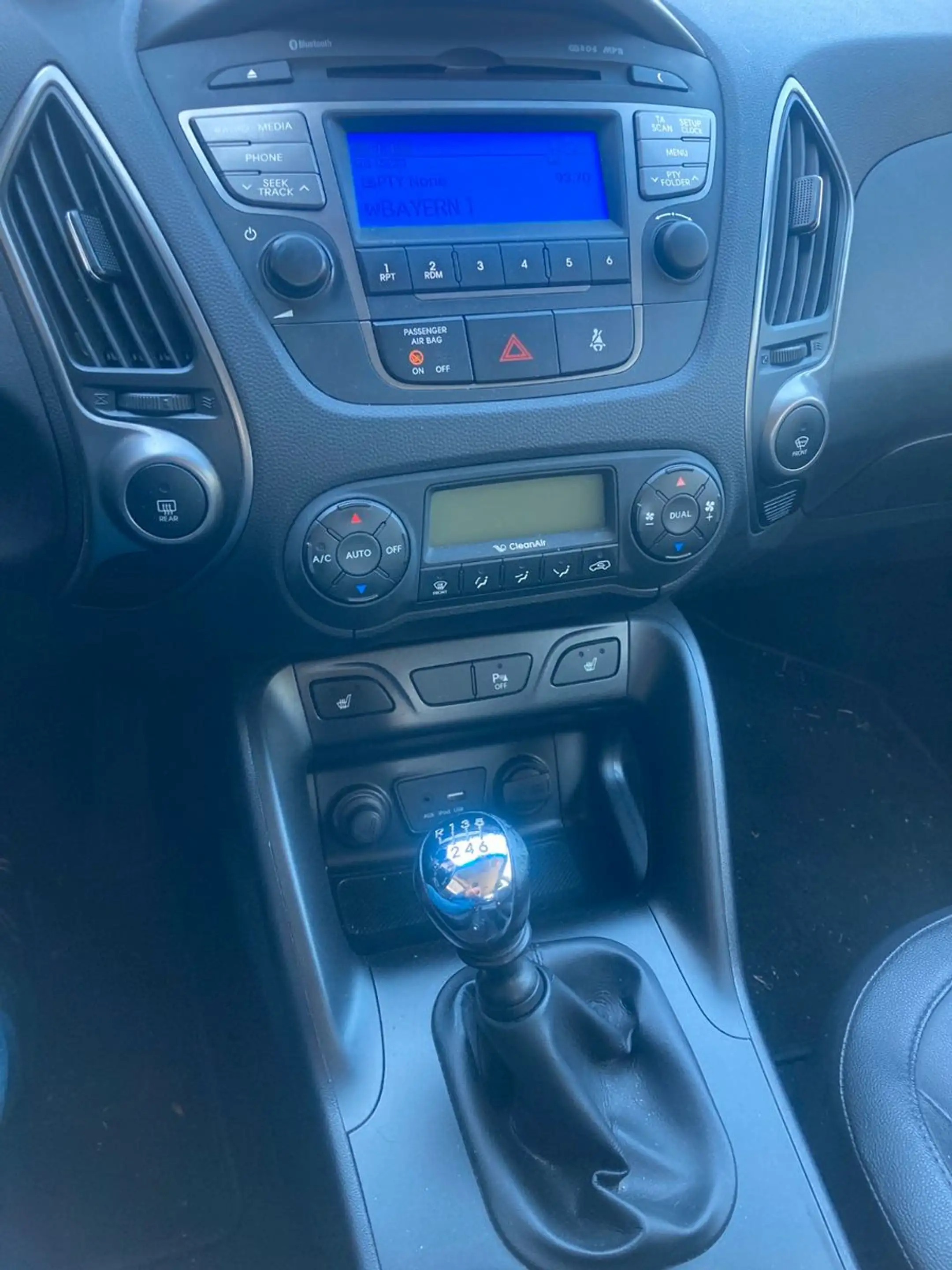 Hyundai iX35 Trend AWD / LEDER / AHK / Motor klappert — photo 6