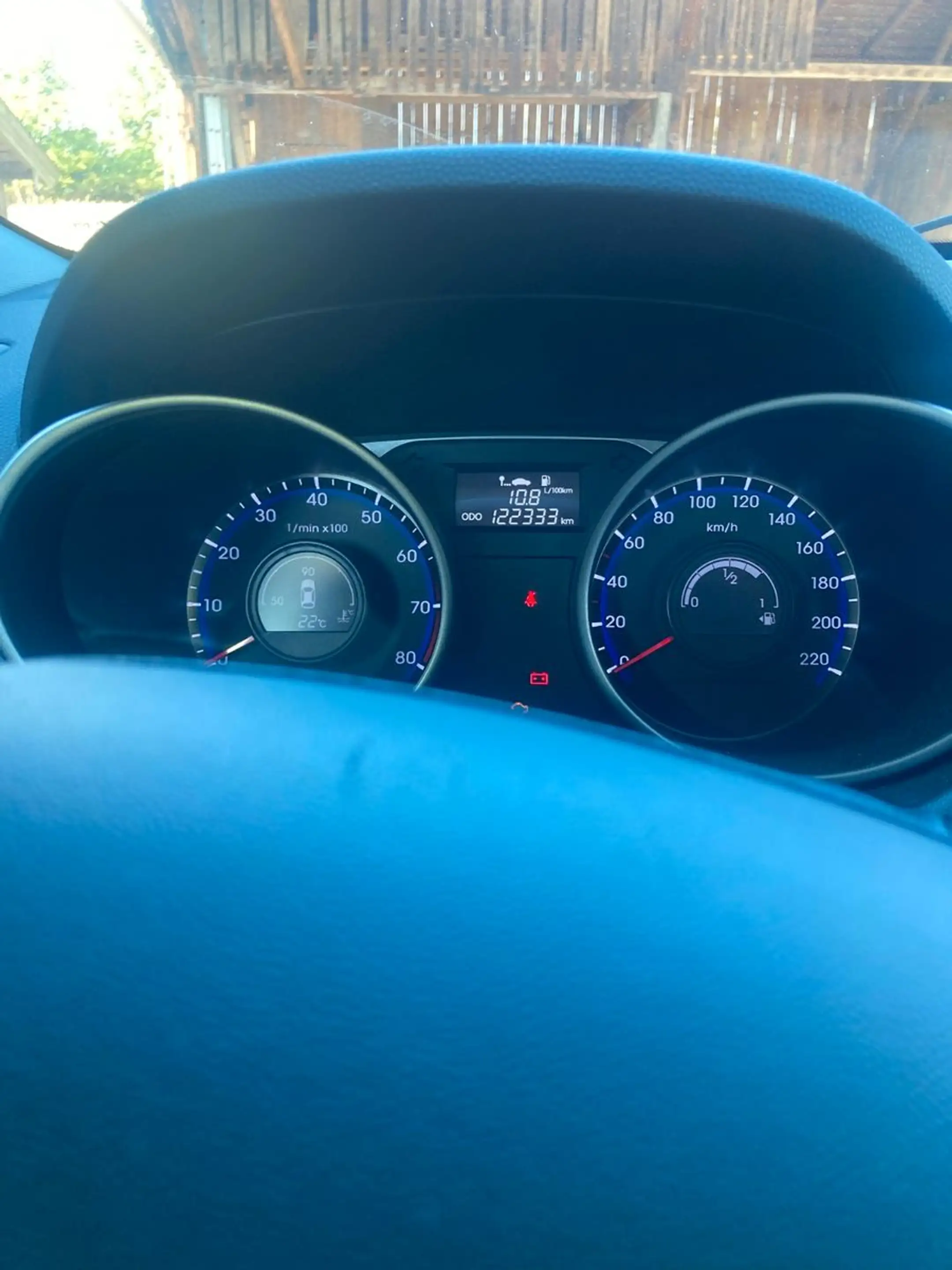 Hyundai iX35 Trend AWD / LEDER / AHK / Motor klappert — photo 5