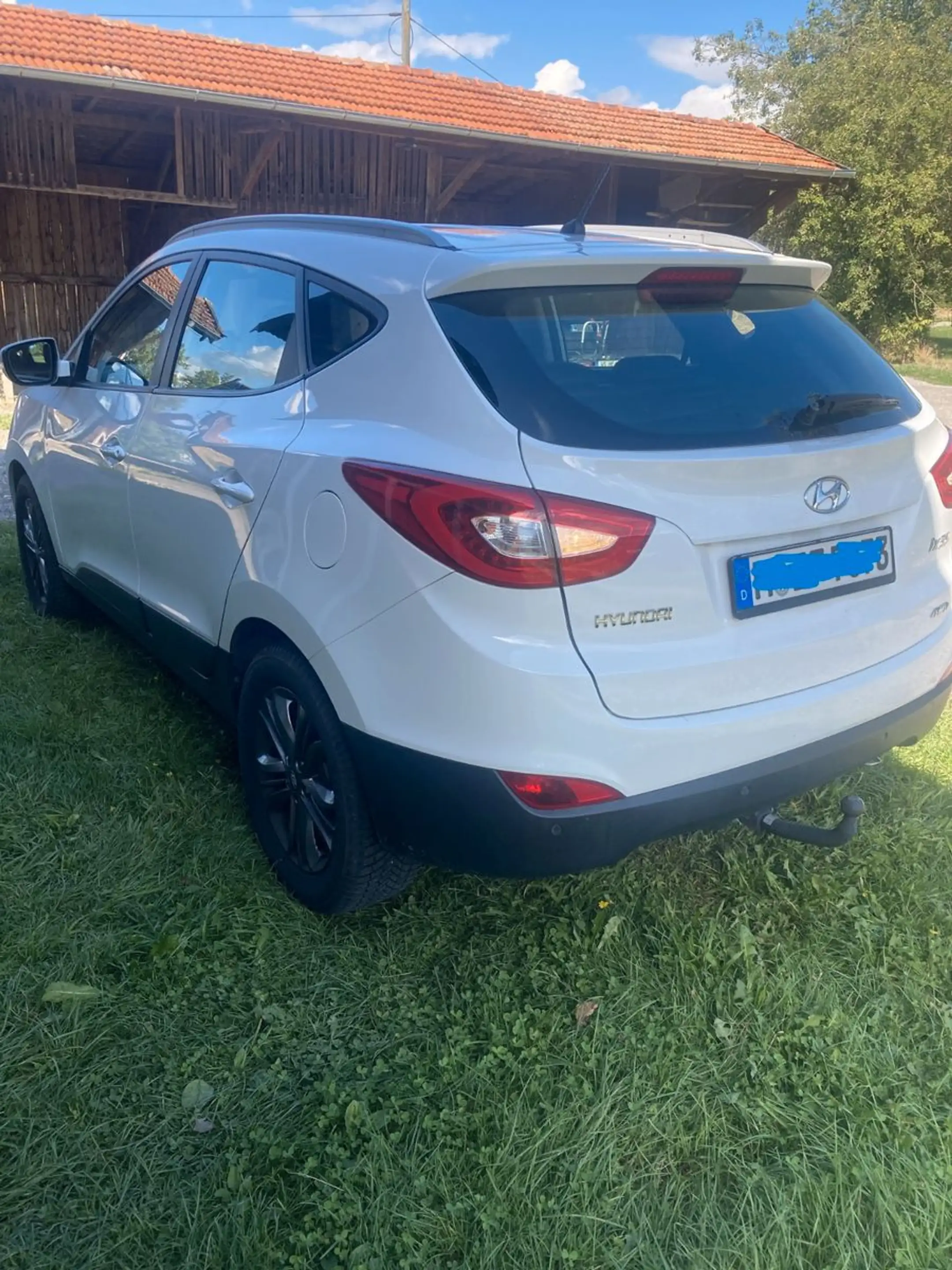 Hyundai iX35 Trend AWD / LEDER / AHK / Motor klappert — photo 2