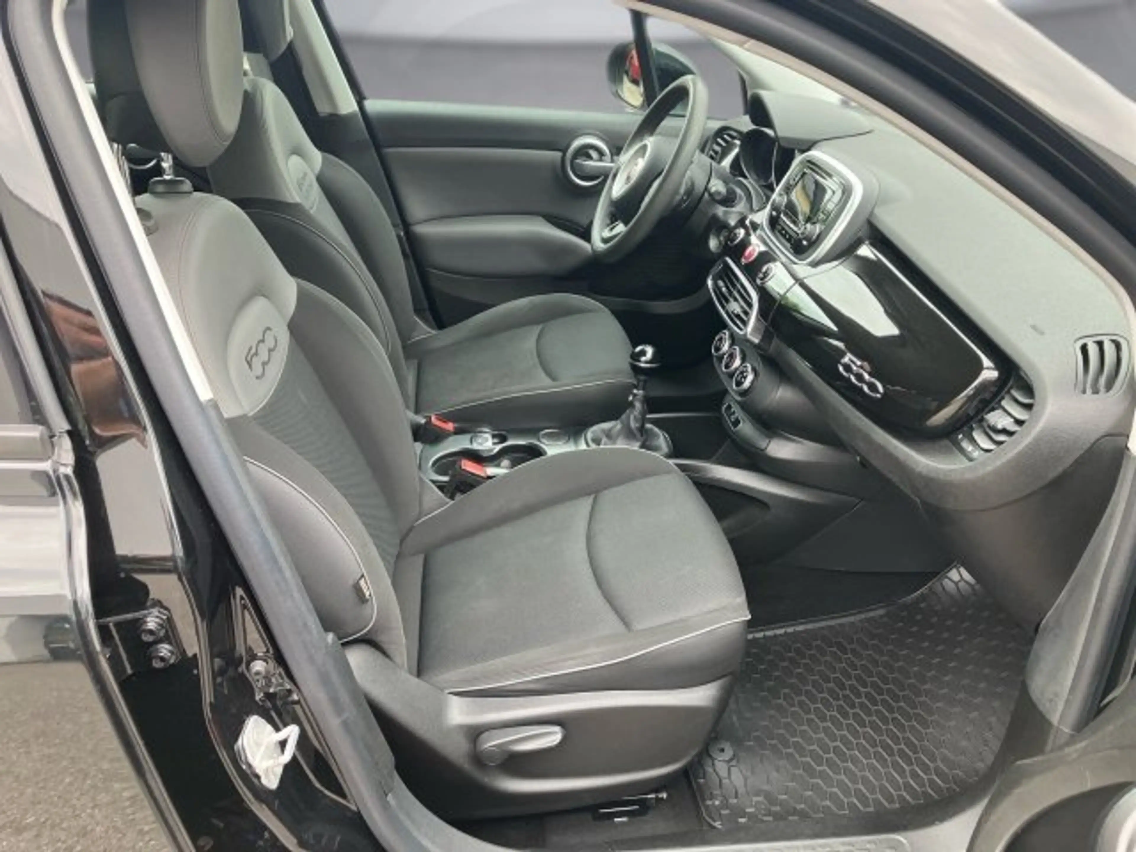 Fiat 500X 1,6 e-torQ City Look Pop — photo 11