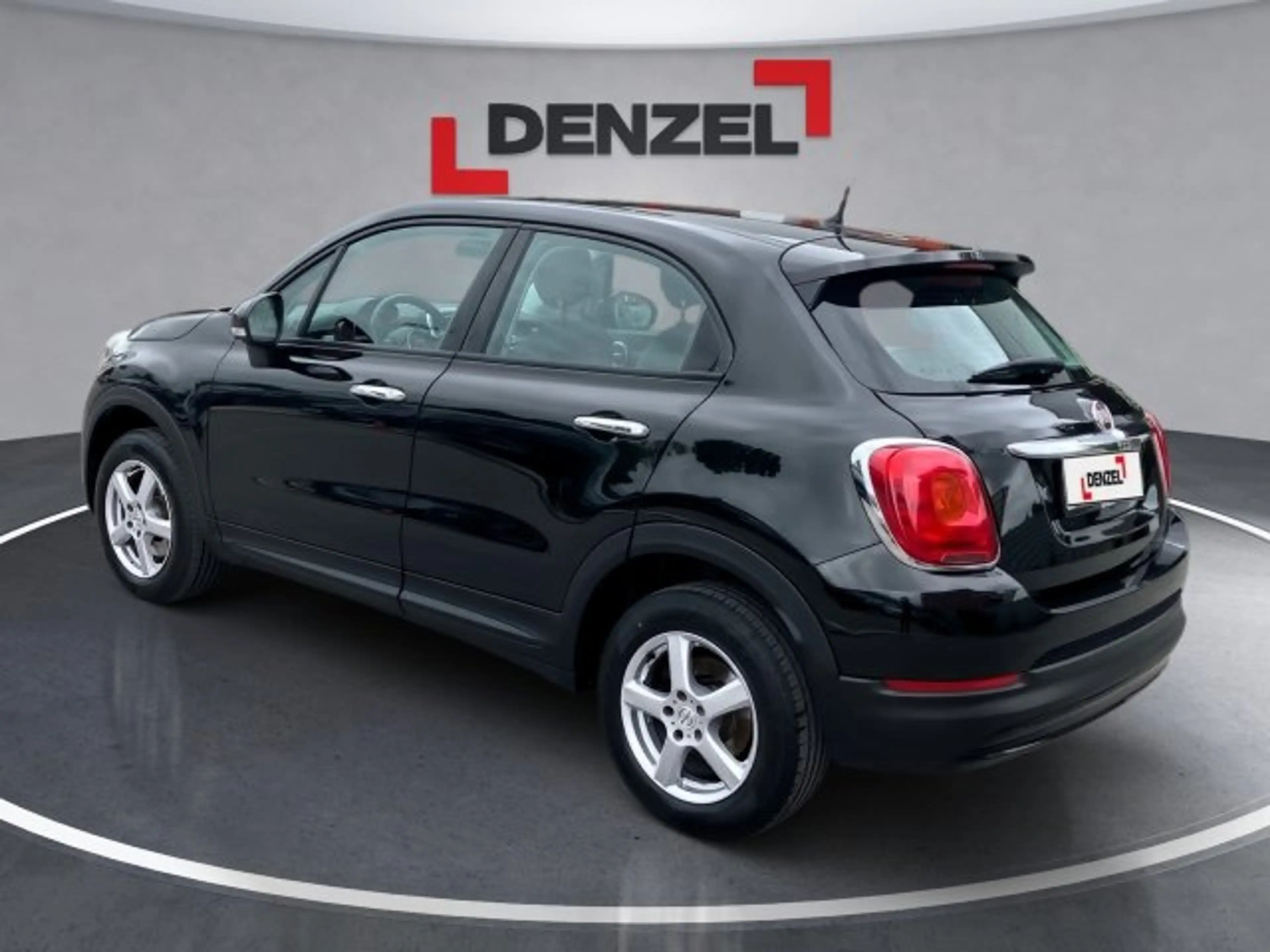 Fiat 500X 1,6 e-torQ City Look Pop — photo 3