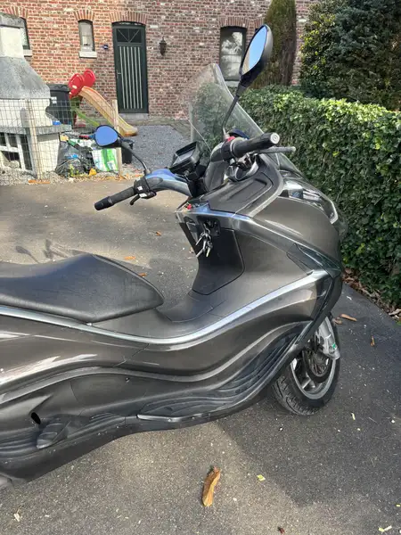 Piaggio X 10 - foto 3