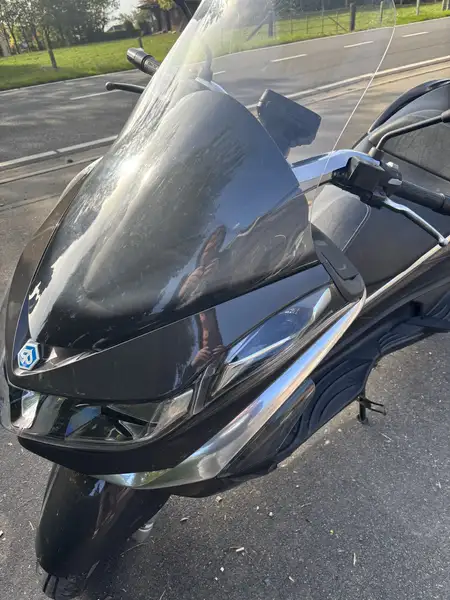 Piaggio X 10 - foto 2