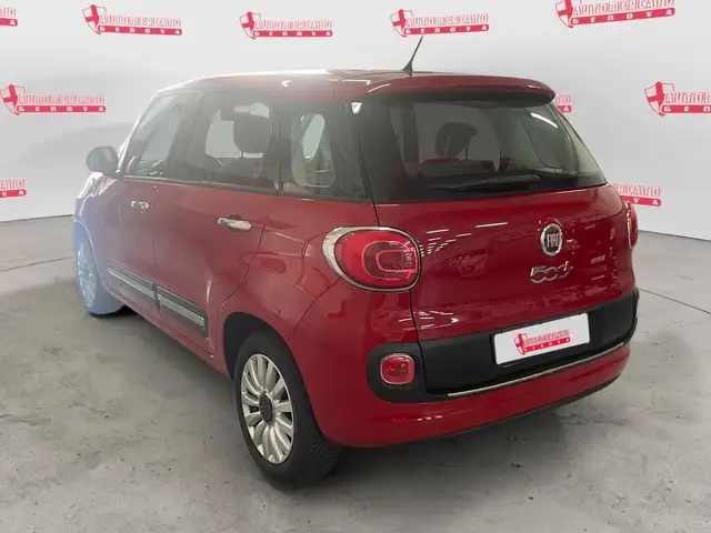 Fiat 500l view 3