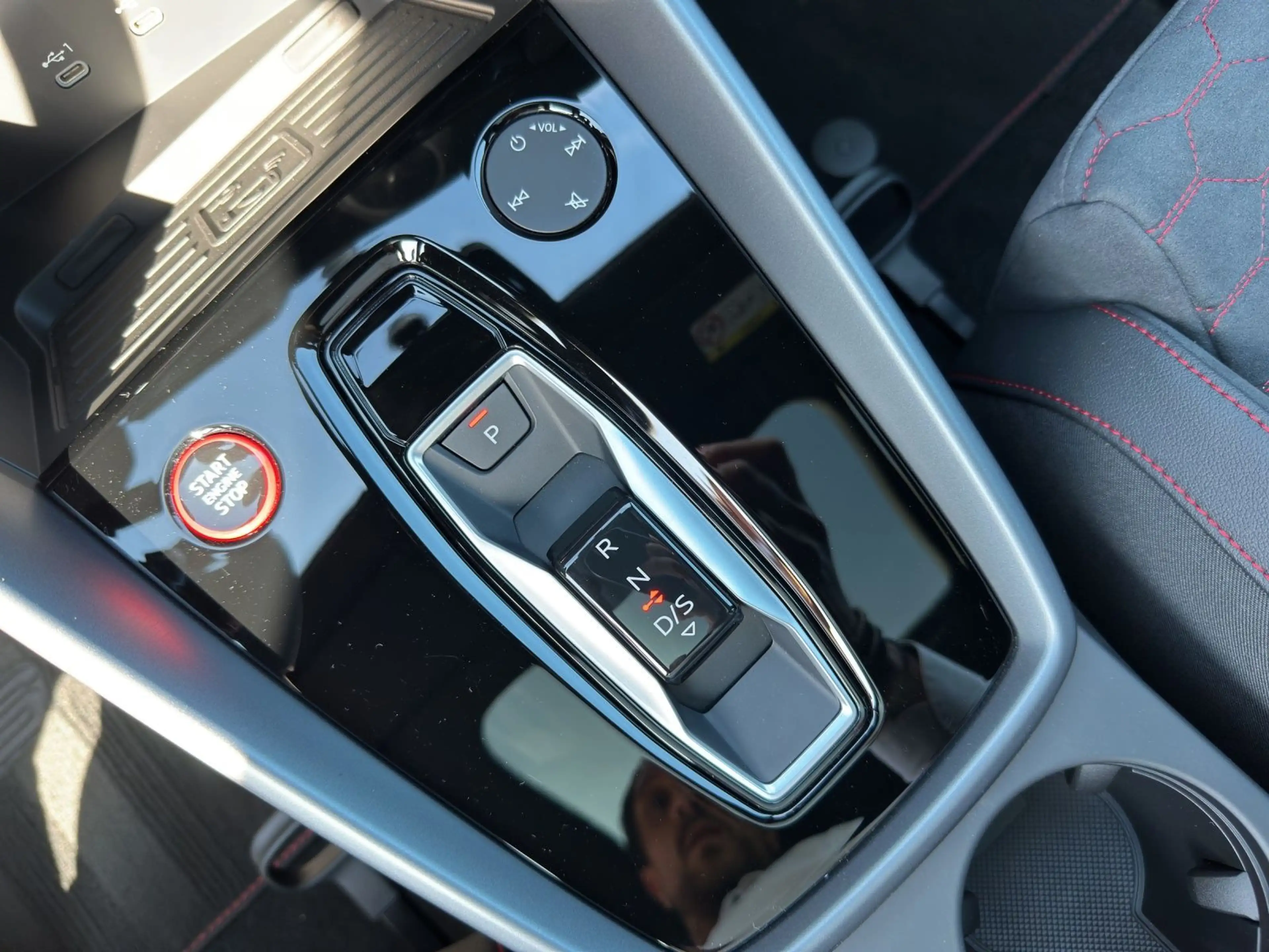 Audi RS3 RS3 Sportback PANO KAMERA LM19 SONOS — photo 10