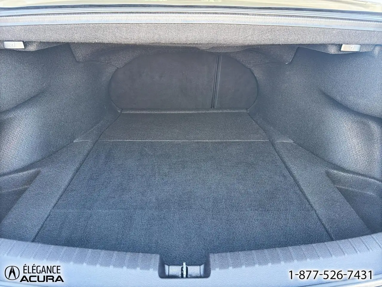 Acura TLX снимка Acura TLX