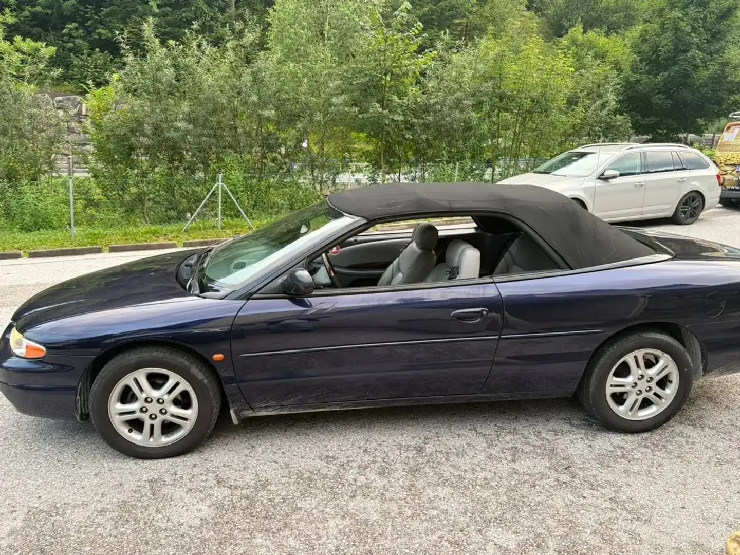 Chrysler Stratus Stratus Cabrio 2,5 LX Aut. Violett - 2