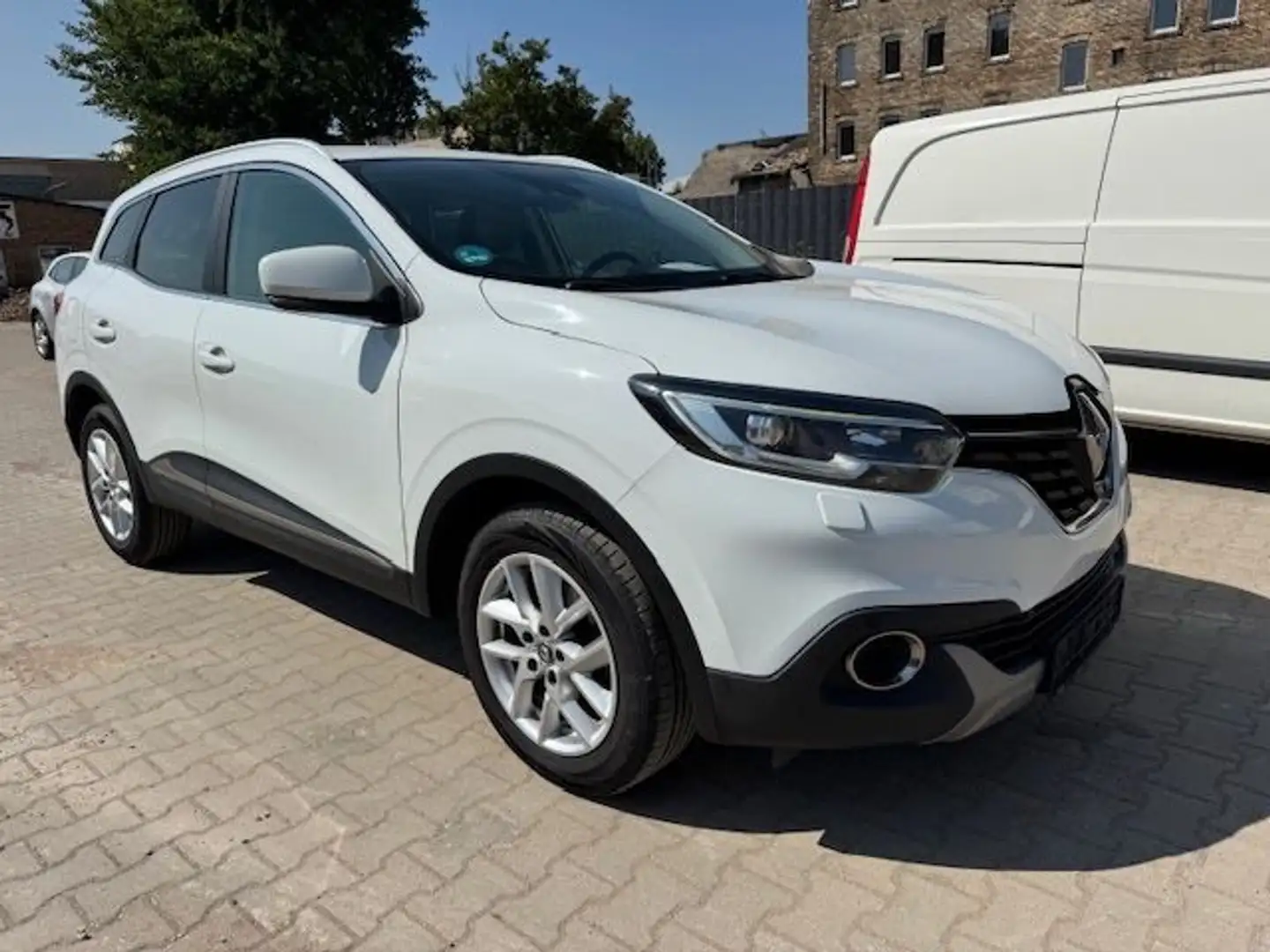 Renault Kadjar dCi 130 XMOD Energy*Nav*PDC*KeyLess*02/27 Bílá - 2