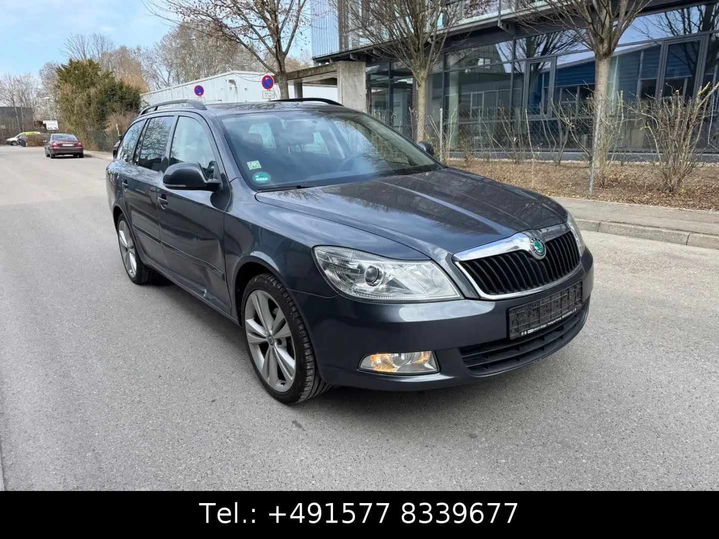 Skoda Octavia Combi Ambition Gris - 2
