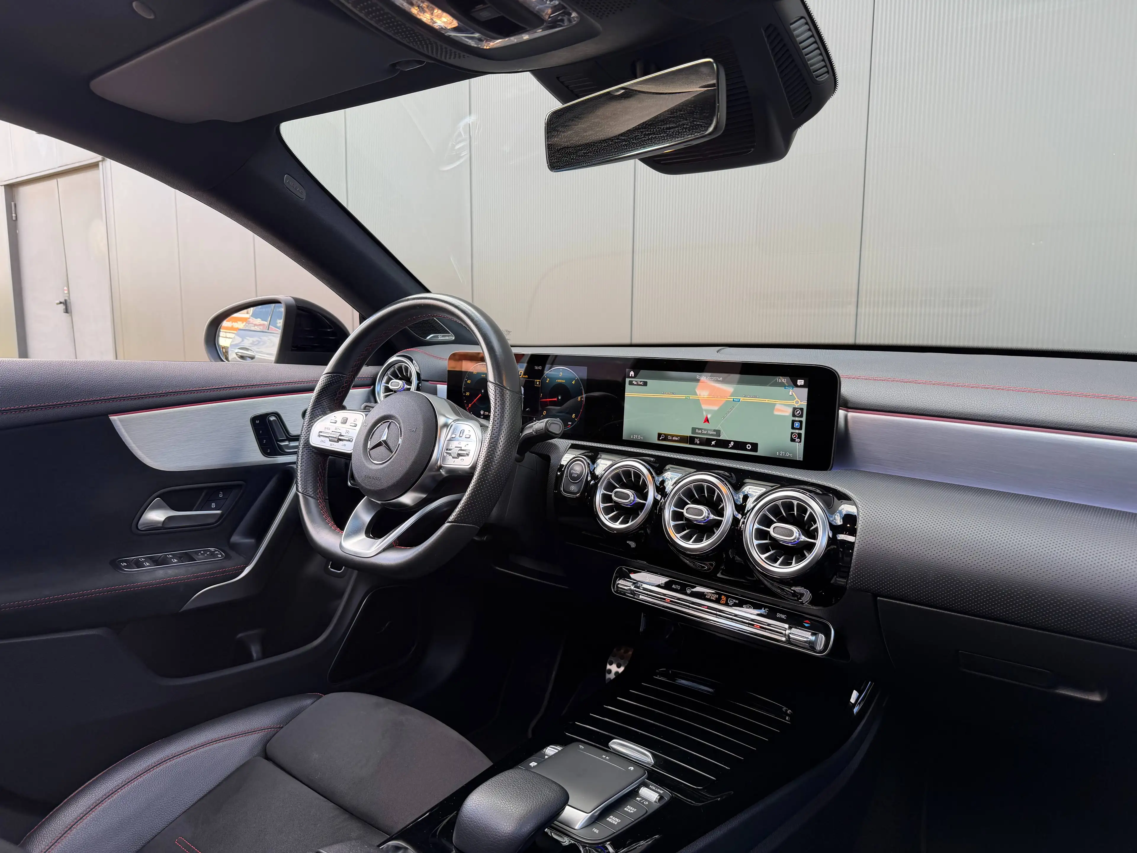 Mercedes-Benz CLA 200 d Shooting Brake 150cv - Pack AMG - Pano - Burmester — photo 12