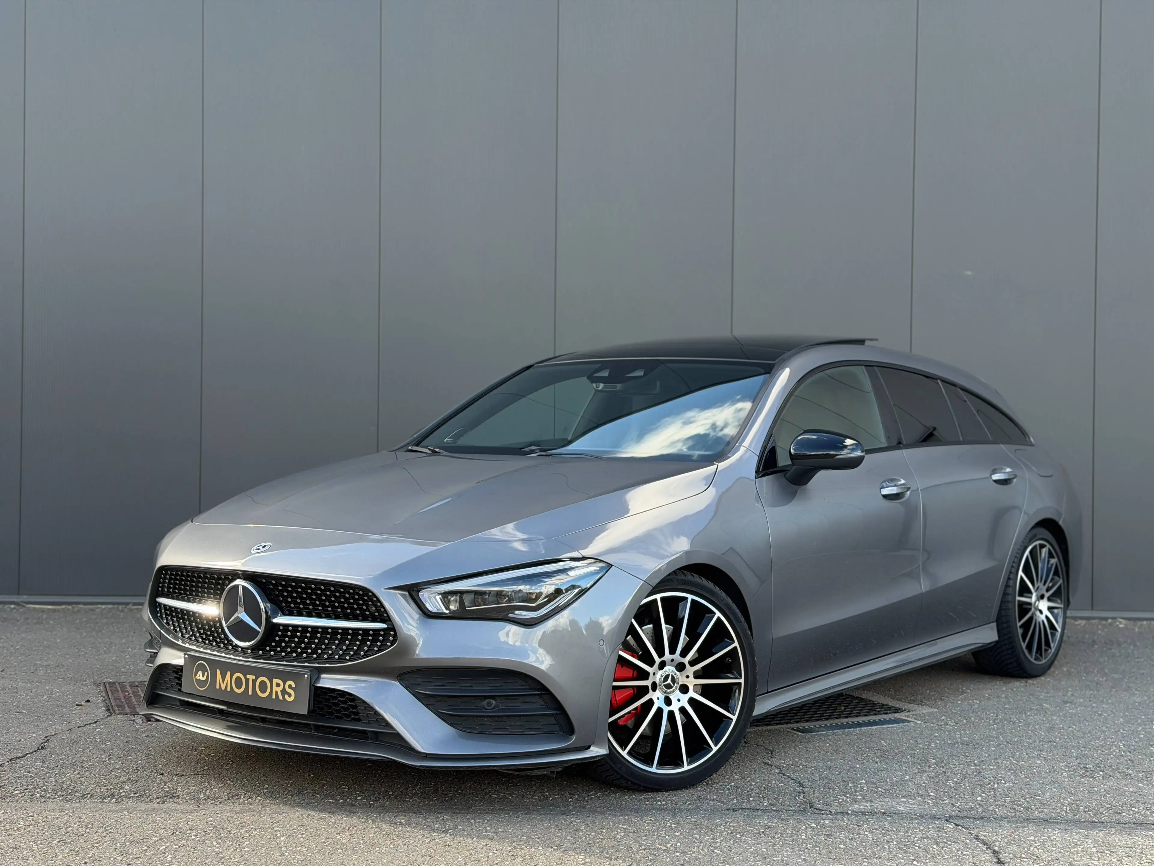 Mercedes-Benz CLA 200 d Shooting Brake 150cv - Pack AMG - Pano - Burmester