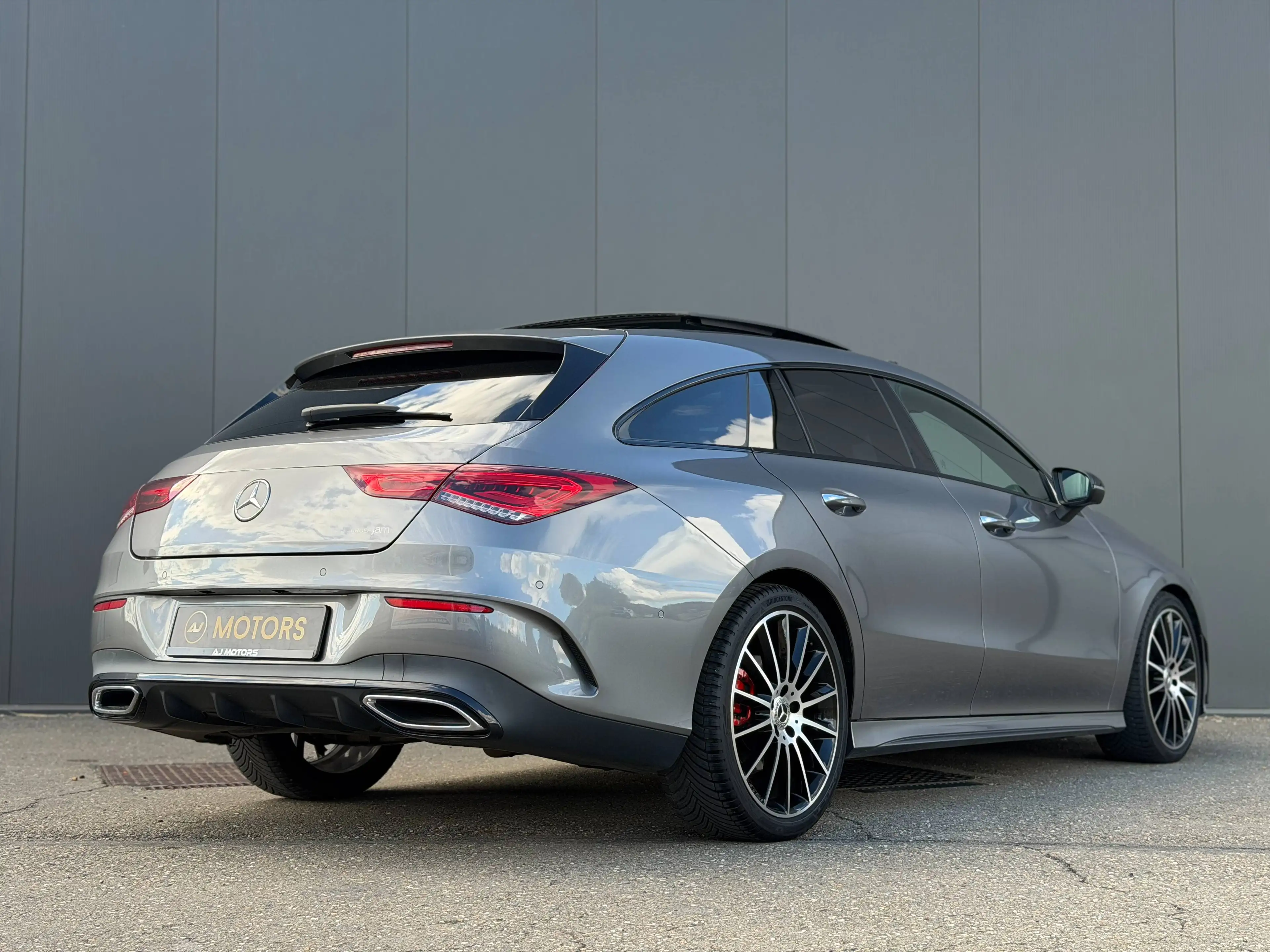 Mercedes-Benz CLA 200 d Shooting Brake 150cv - Pack AMG - Pano - Burmester — photo 9