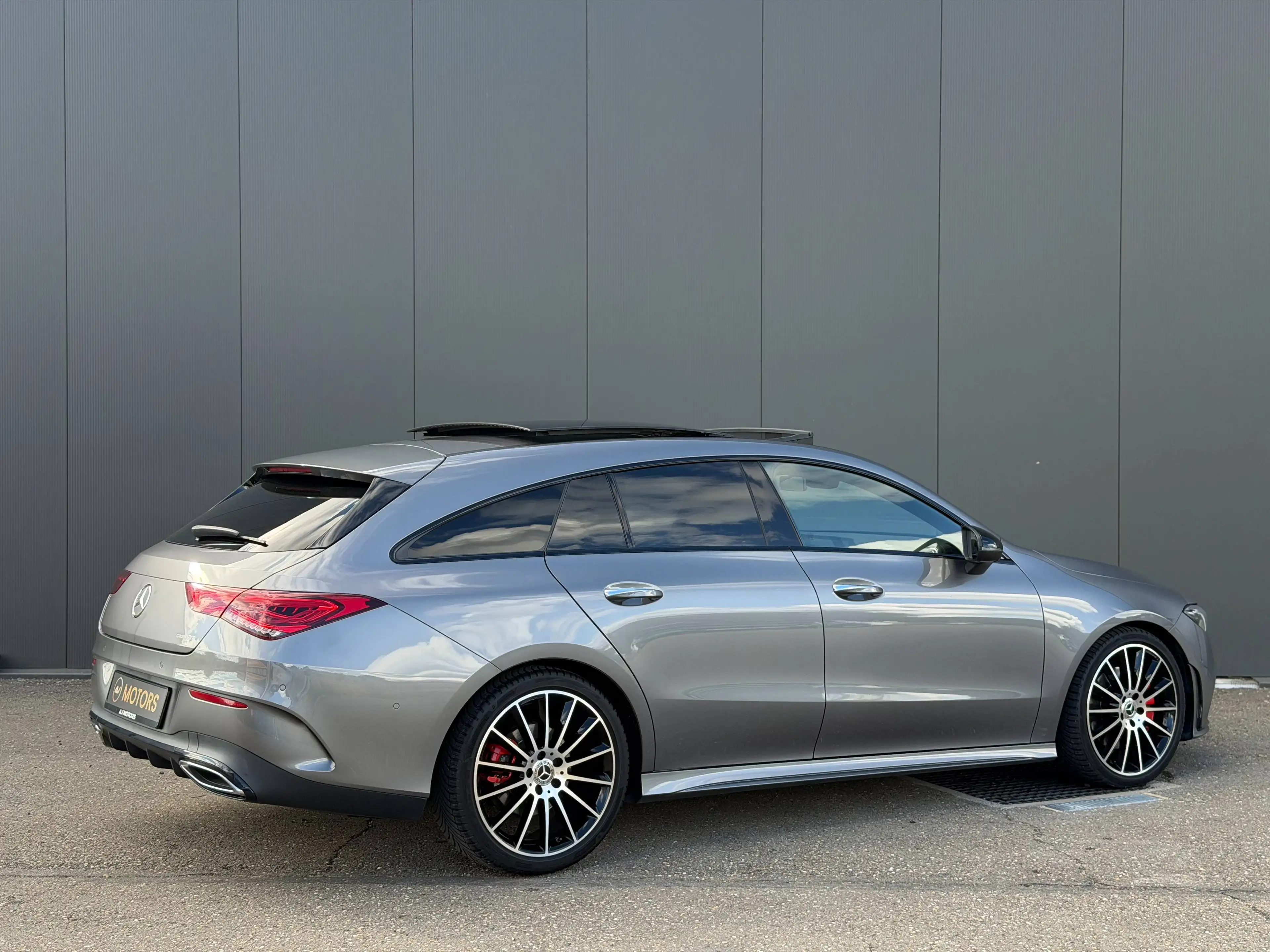 Mercedes-Benz CLA 200 d Shooting Brake 150cv - Pack AMG - Pano - Burmester — photo 4