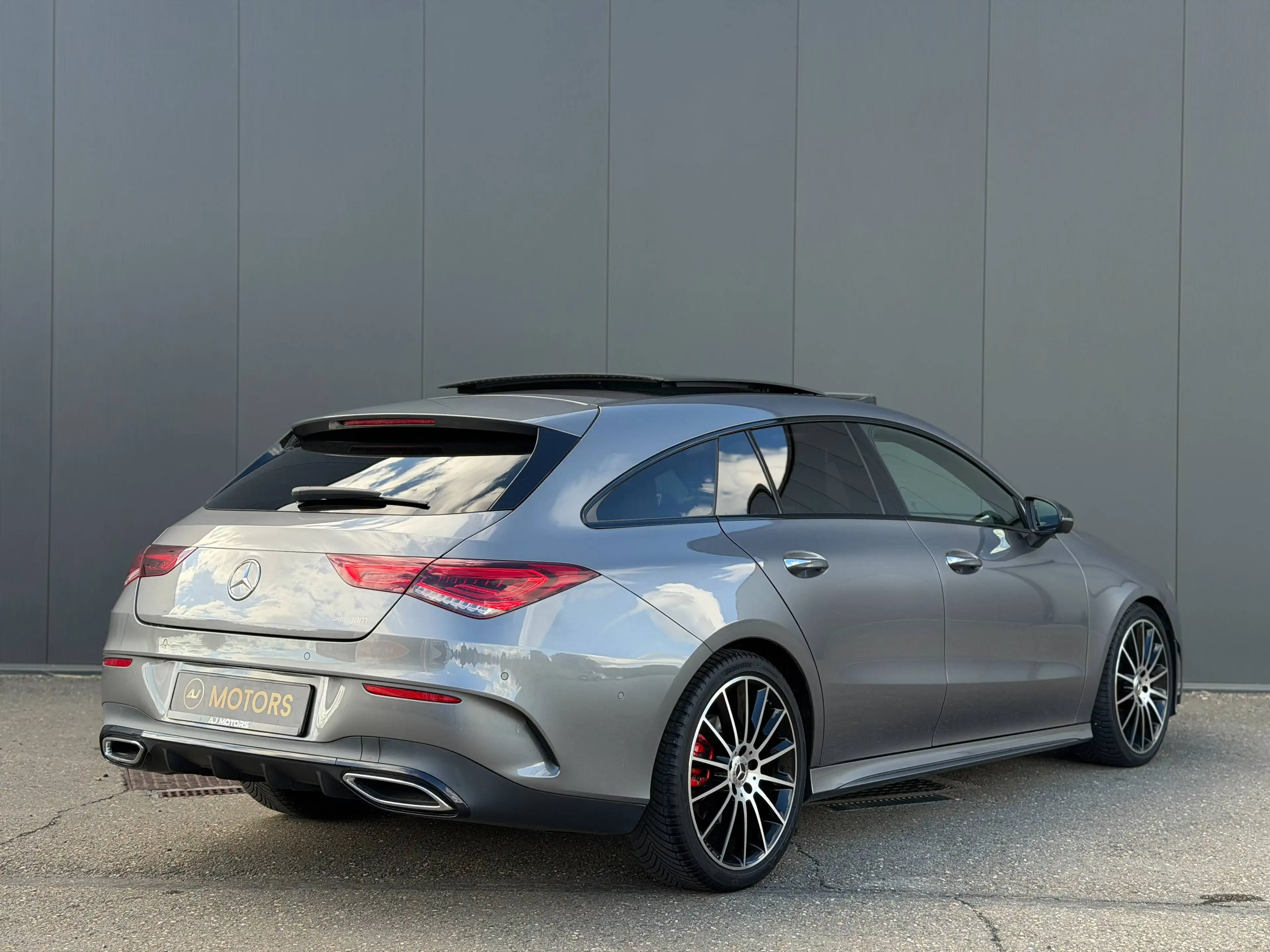 Mercedes-Benz CLA 200 d Shooting Brake 150cv - Pack AMG - Pano - Burmester — photo 2