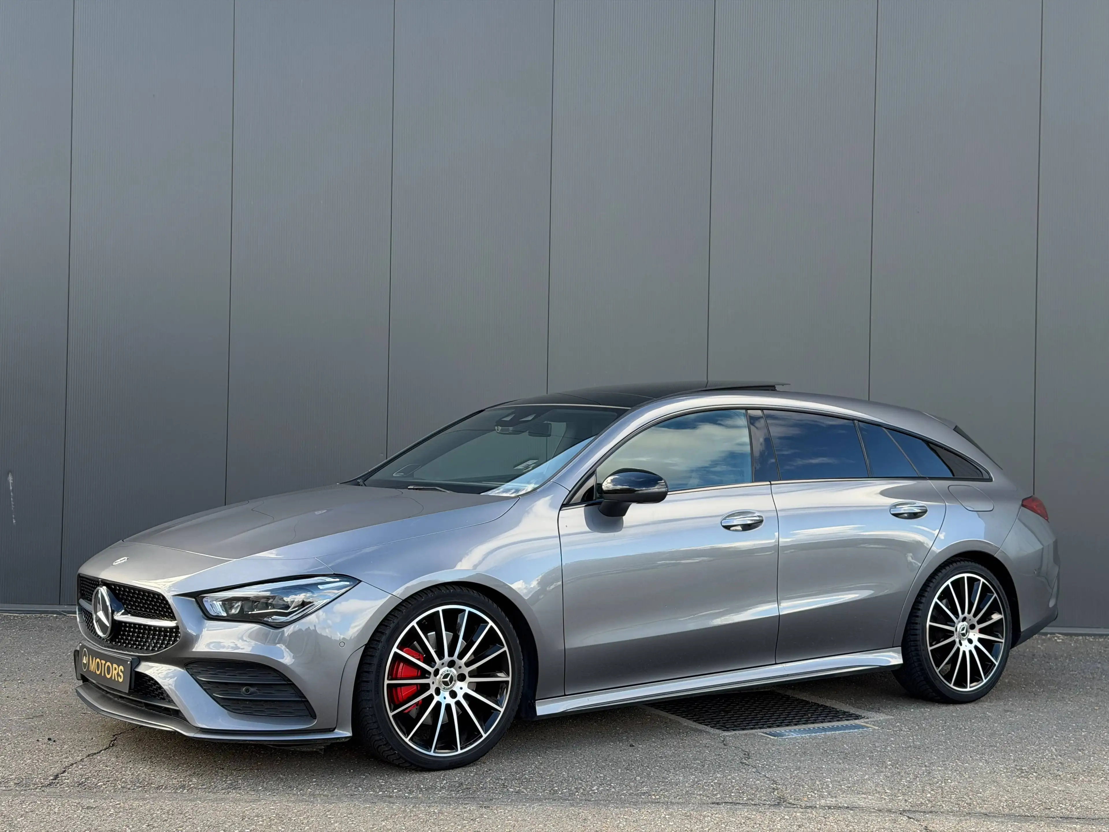 Mercedes-Benz CLA 200 d Shooting Brake 150cv - Pack AMG - Pano - Burmester — photo 3