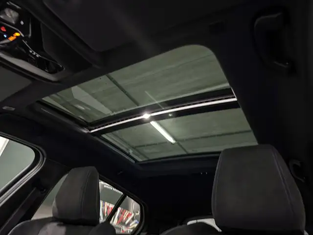 BMW 1 Series view 11