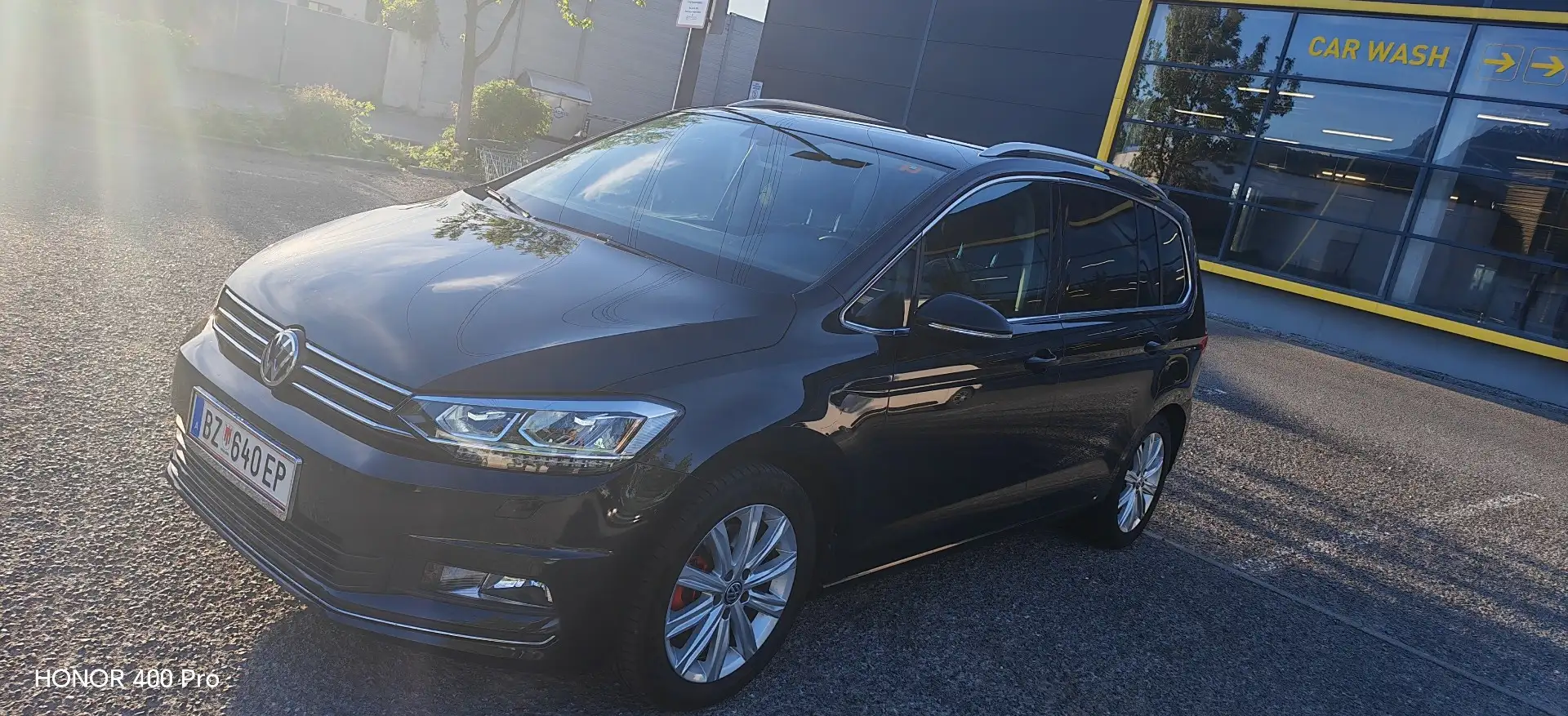Volkswagen Touran Highline 2,0 SCR TDI DSG - 1