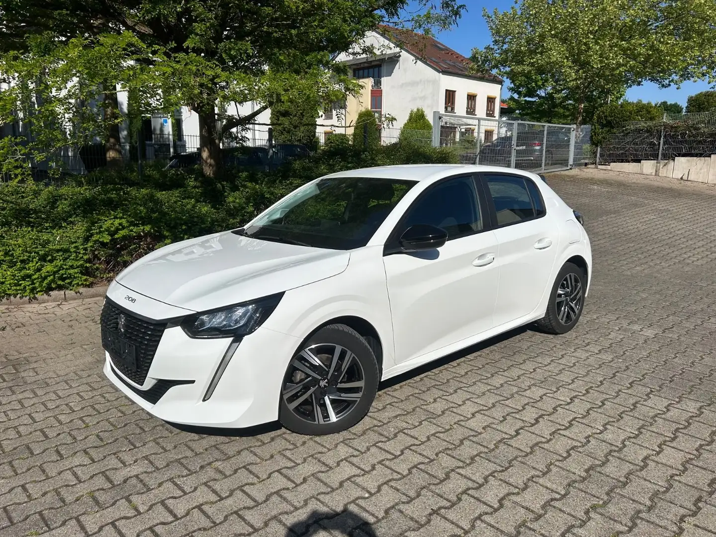 Peugeot 208 1.5 BlueHDi Active Pack Weiß - 1