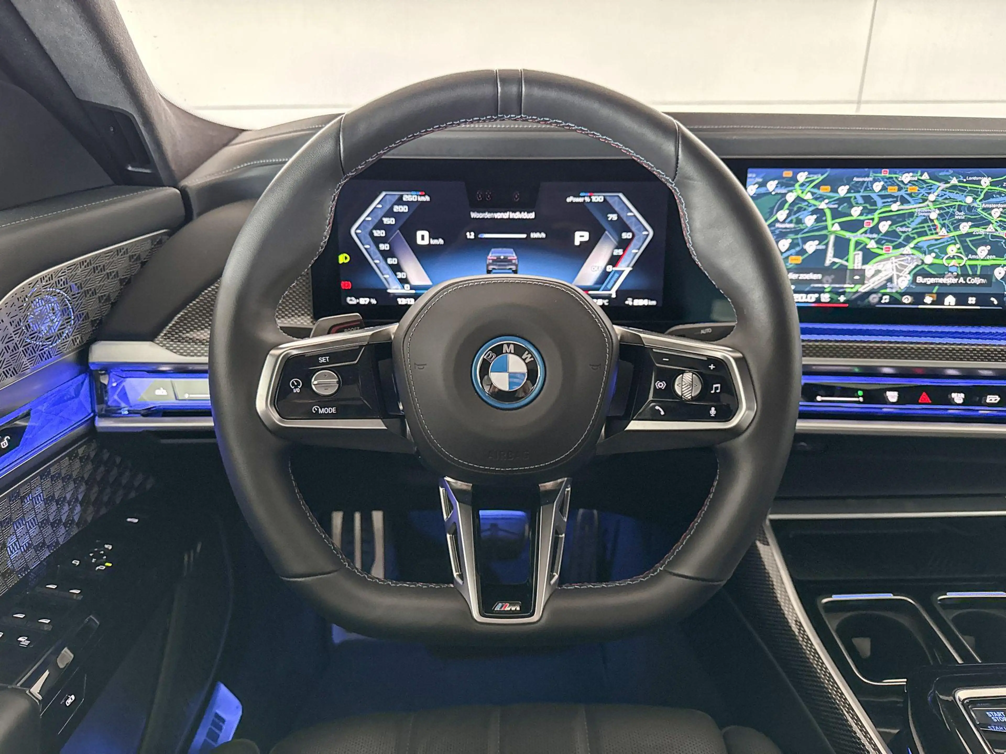 BMW i7 M70 xDrive 106 kWh — photo 13