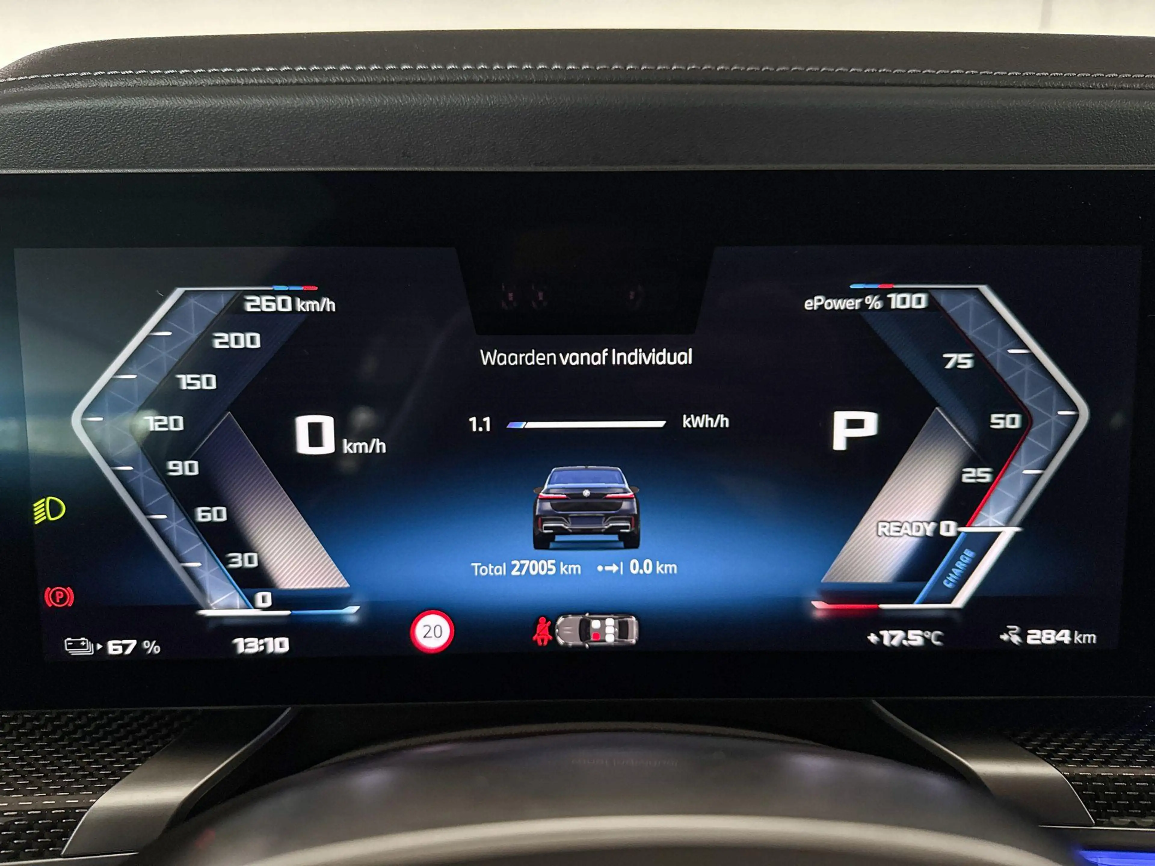 BMW i7 M70 xDrive 106 kWh — photo 14