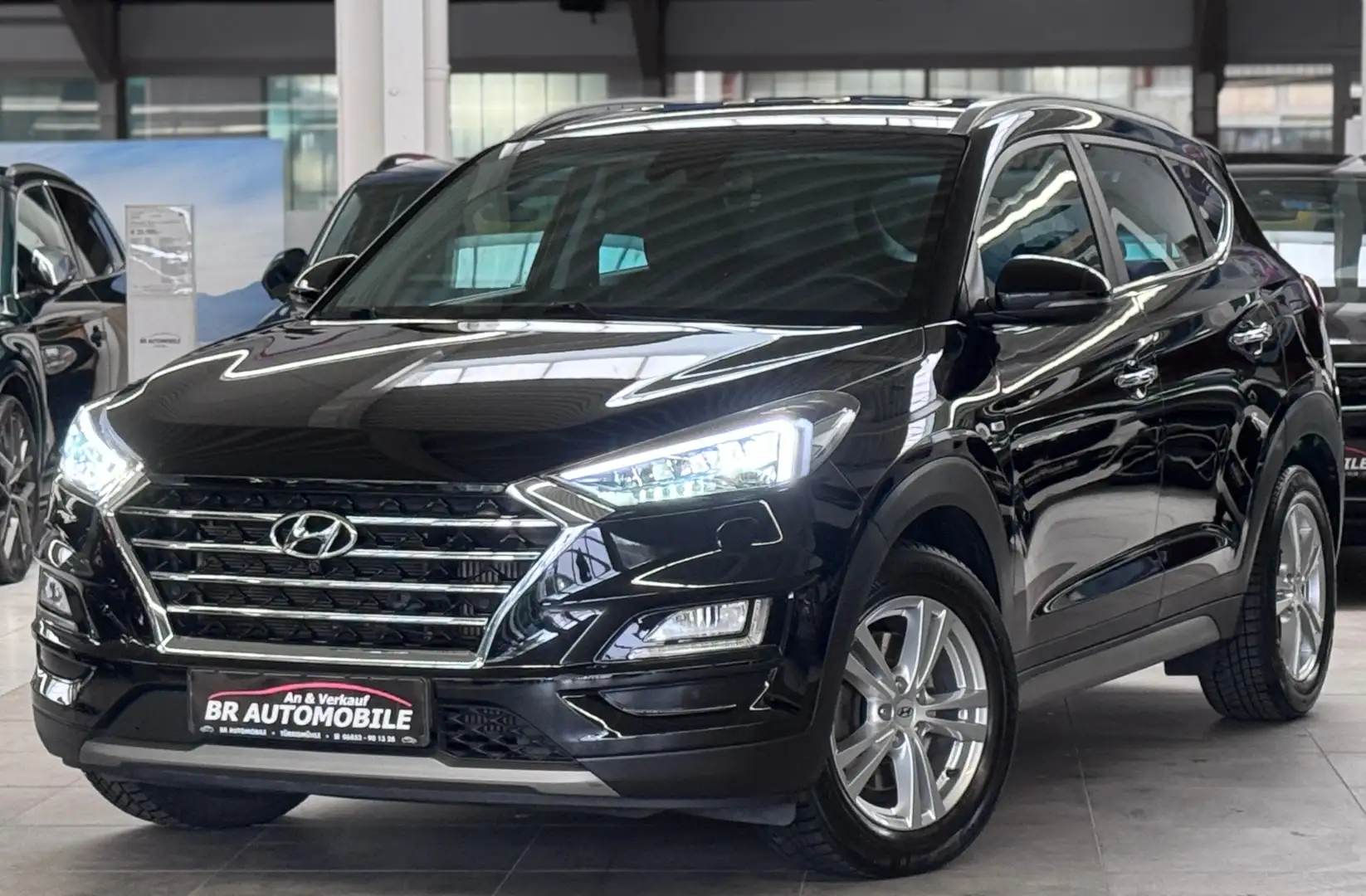 Hyundai TUCSON Premium Mild-Hybrid 4WD*LED*Kamera*4xSHZ*Keyless Schwarz - 2