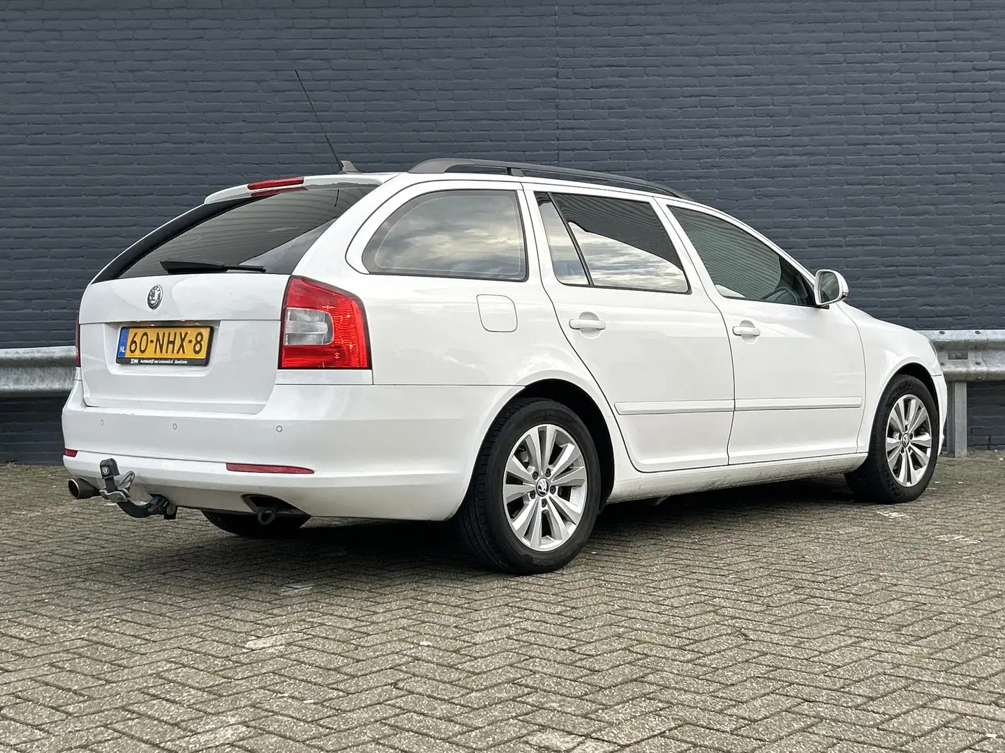 Skoda Octavia Combi 1.6 TDI Greenline Business Line | Climate | Wit - 2
