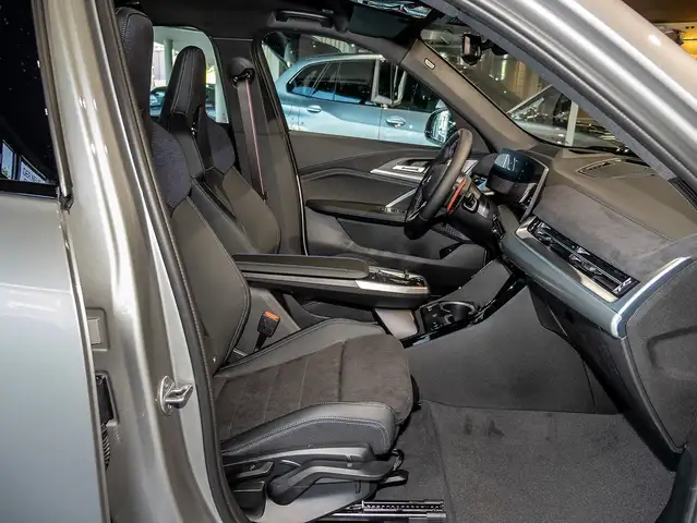 BMW X1 view 3