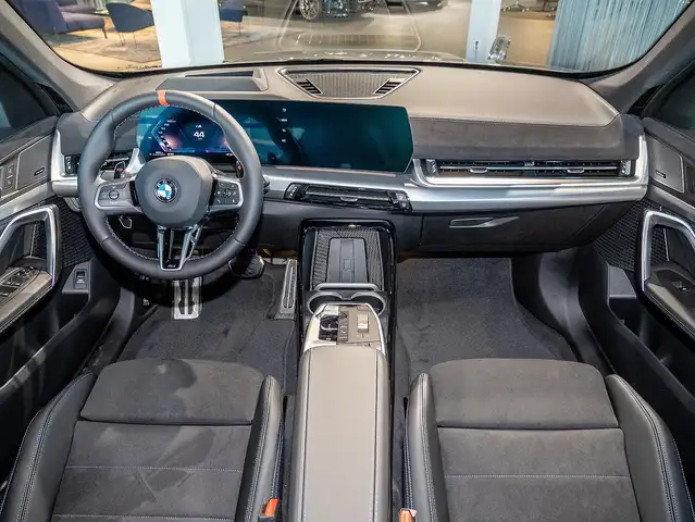BMW X1 view 4