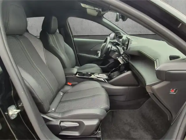 Peugeot 208 view 13