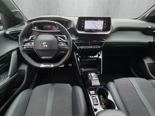 Peugeot 208 view 12