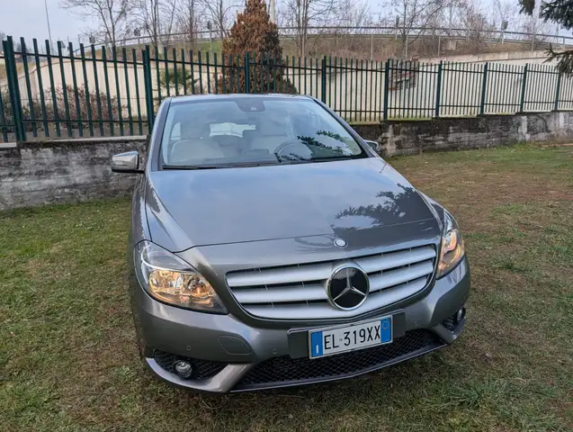 Mercedes-Benz B 180 B 180 BlueEFFICIENCY Premium MANUALE