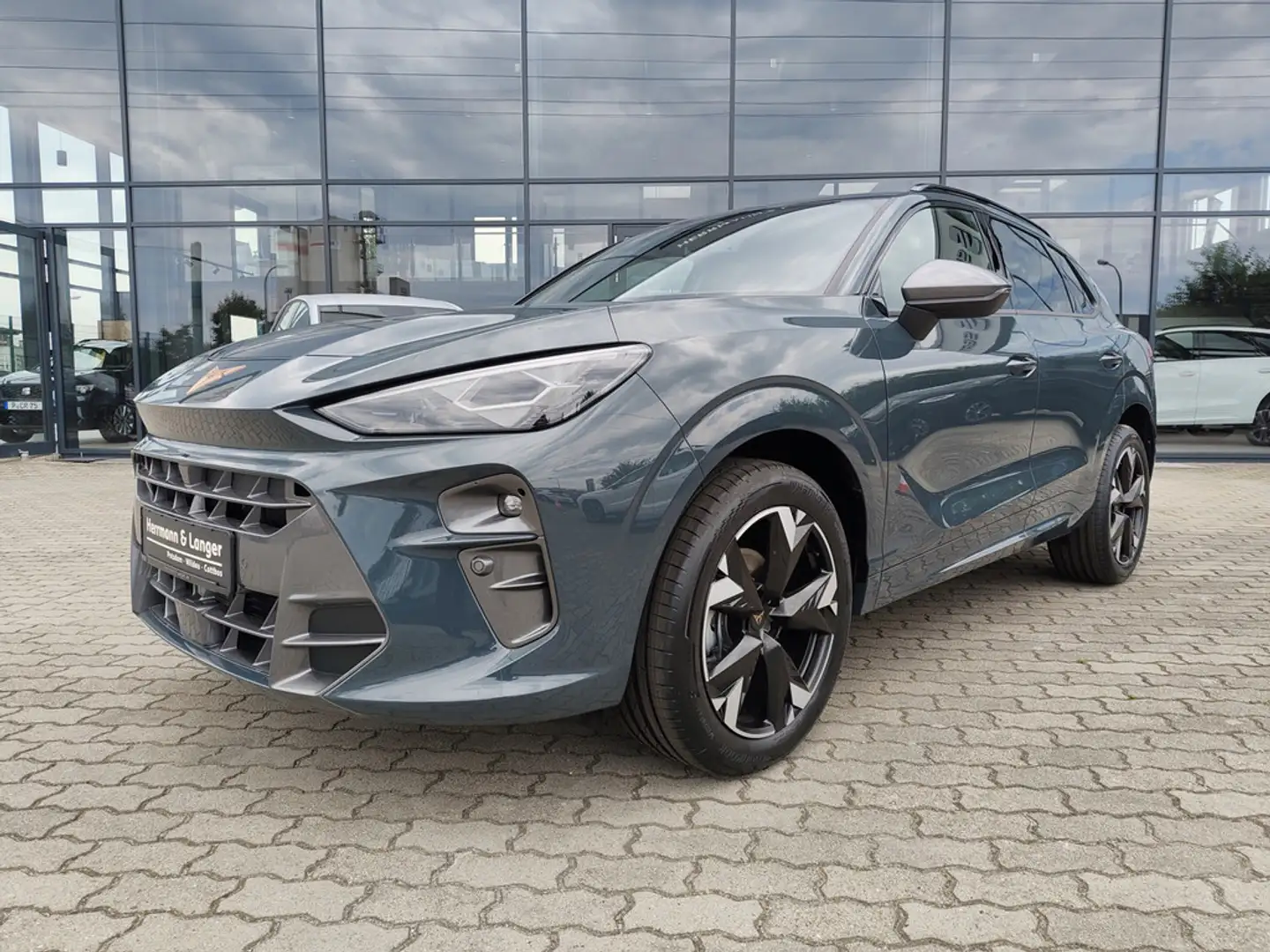 CUPRA Terramar 1.5 eTSI DSG Blau - 2