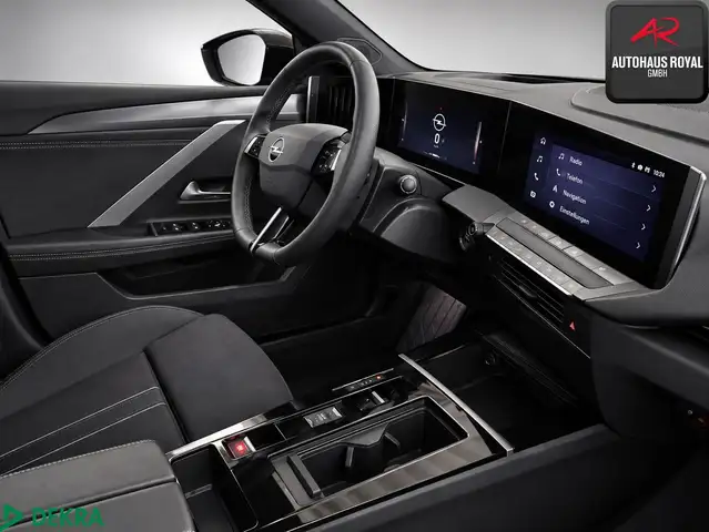 Opel Astra view 2