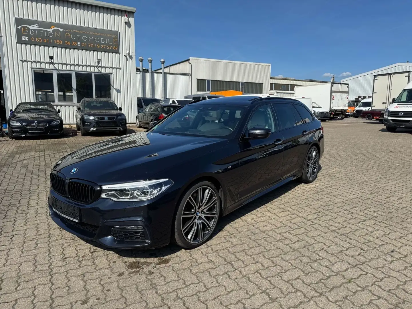 BMW 540 d xDrive M Sportpaket-INVIDUAL-20 ZOLL-PANO Schwarz - 1