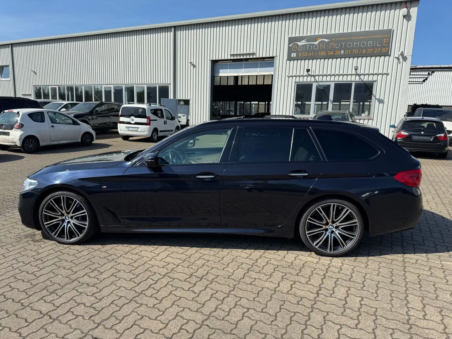 BMW 540 d xDrive M Sportpaket-INVIDUAL-20 ZOLL-PANO Schwarz - 2