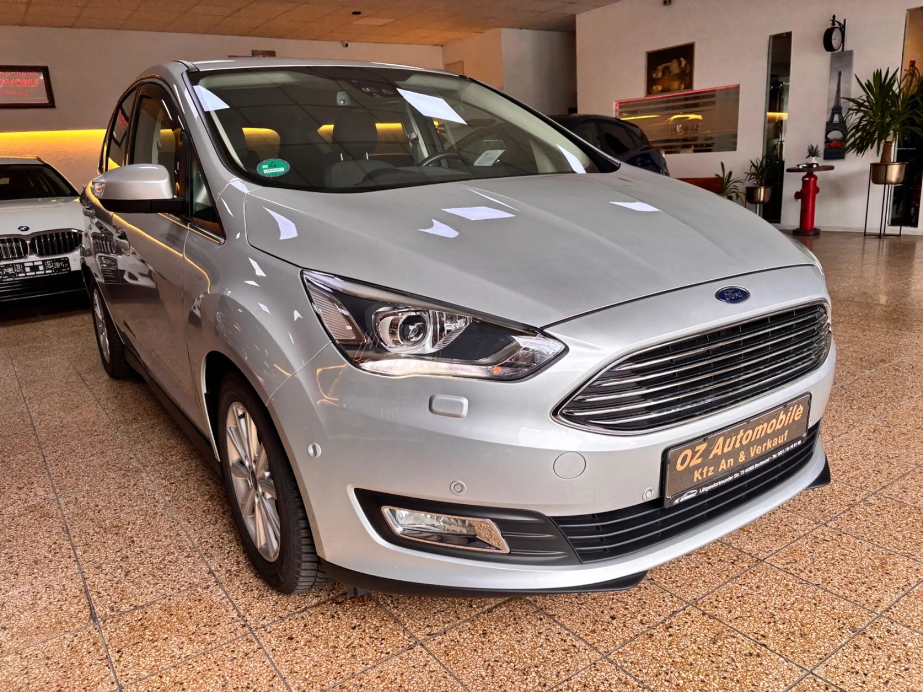 Ford C-Max Titanium — photo 19