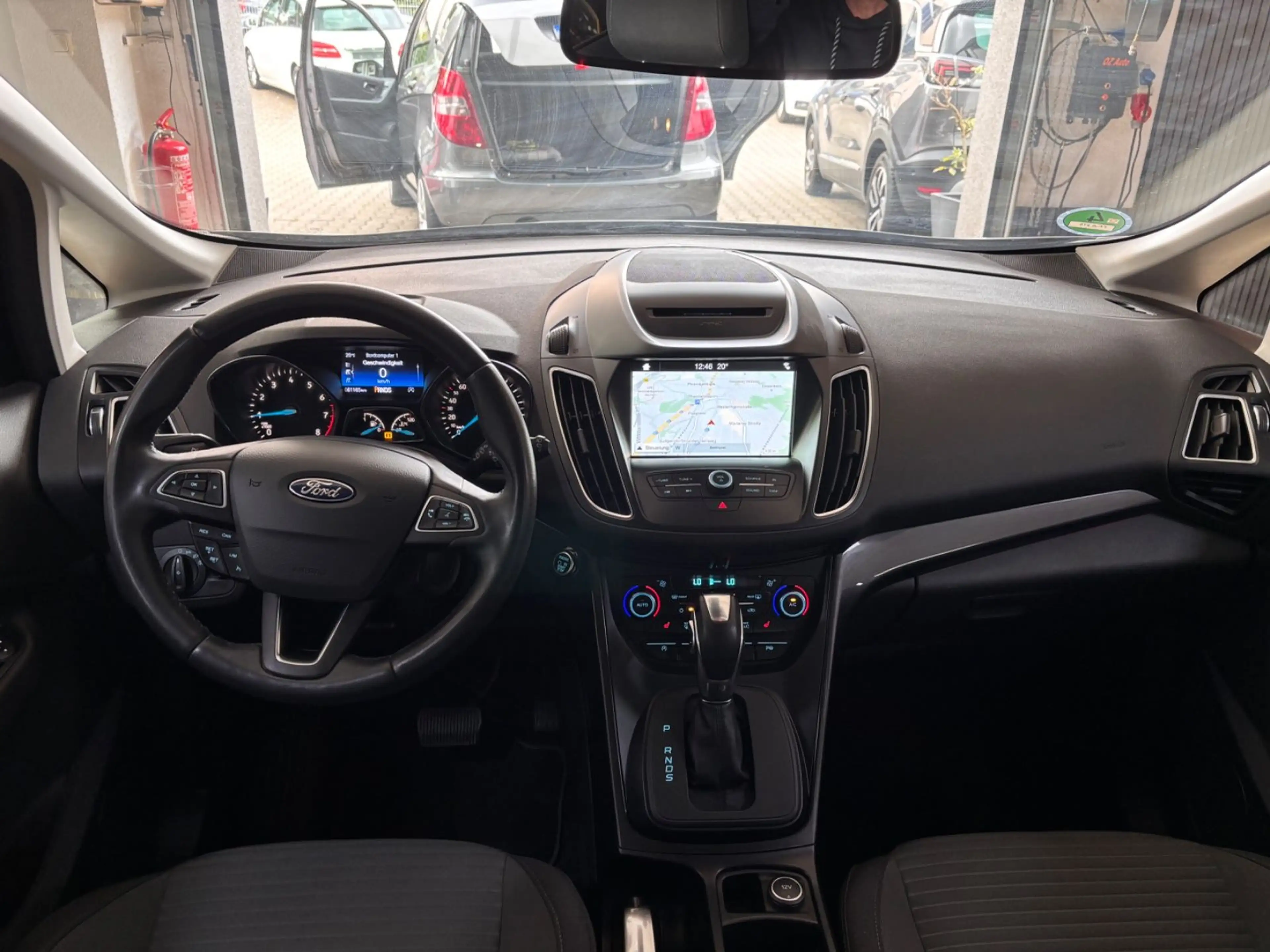 Ford C-Max Titanium — photo 14