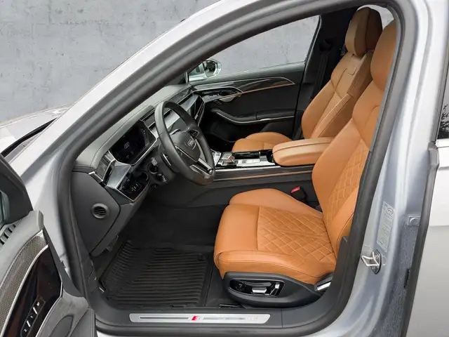 Audi S8 view 12