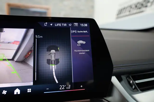 BMW X1 M35i xDrive Sportpaket Head-Up HK HiFi DAB Ansicht 21