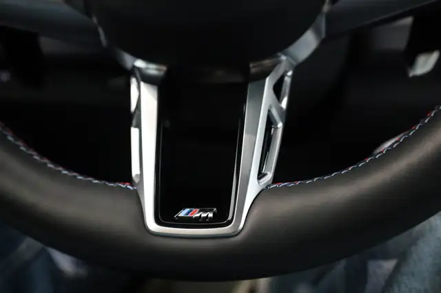 BMW X1 M35i xDrive Sportpaket Head-Up HK HiFi DAB Ansicht 13